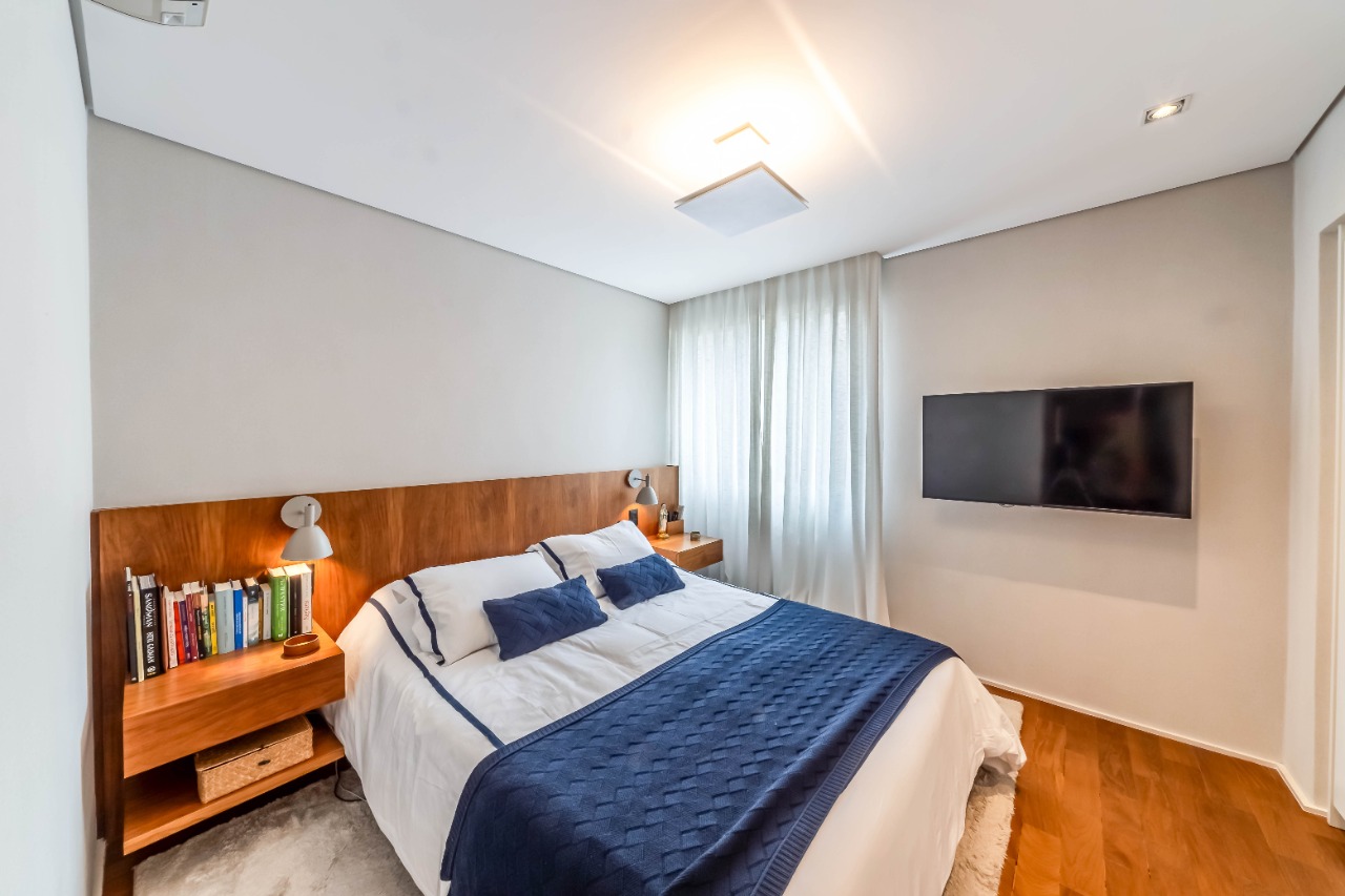 Apartamento com reforma irretocável e bem iluminado, em prédio com lazer no Jardim Paulista. – 19181