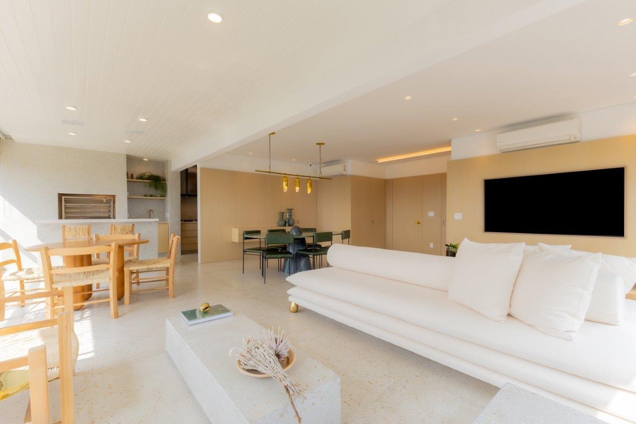 Apartamento sofisticado com varanda gourmet e porteira fechada próximo ao Parque Ibirapuera – 19612