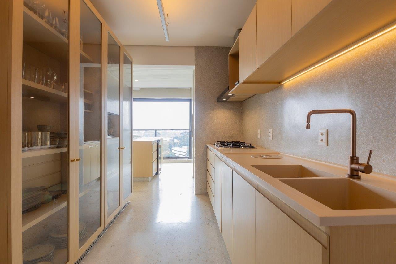 Apartamento sofisticado com varanda gourmet e porteira fechada próximo ao Parque Ibirapuera – 19612
