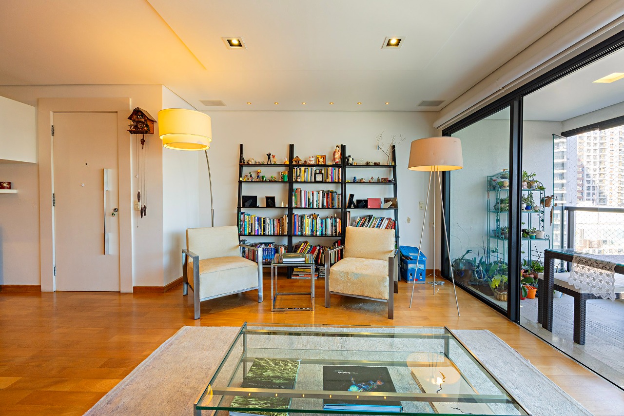 Apartamento reformado à venda na Vila Nova Conceição – 19544