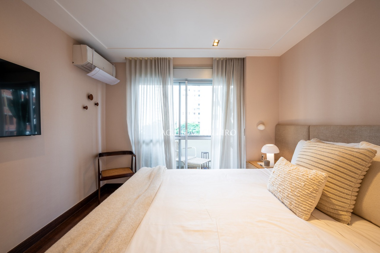 Apartamento elegante, amplos ambientes com muito bom gosto e conforto no Brooklin. – 19570