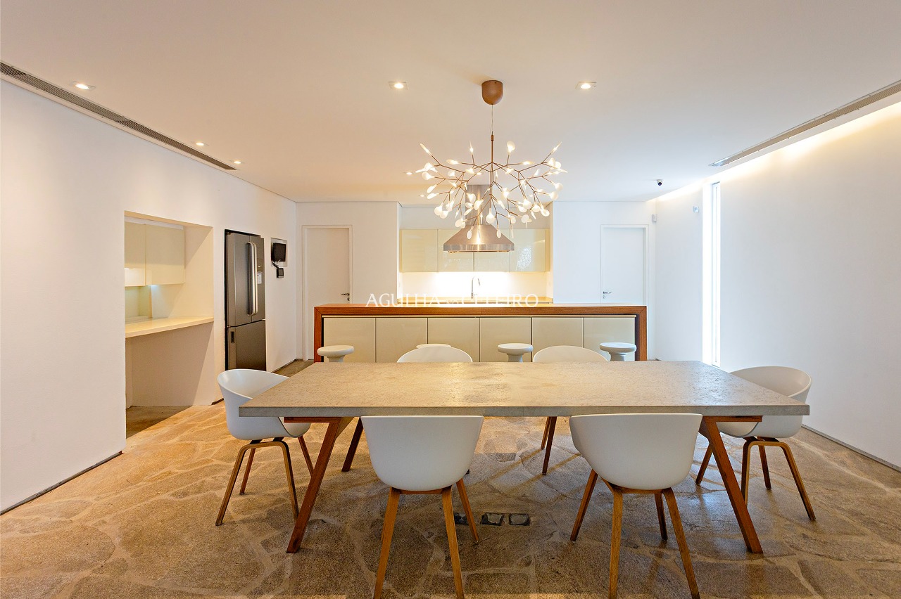 Casa encantadora pertinho do Iguatemi e Clube Pinheiros à venda no Jardim Paulistano. – 9533