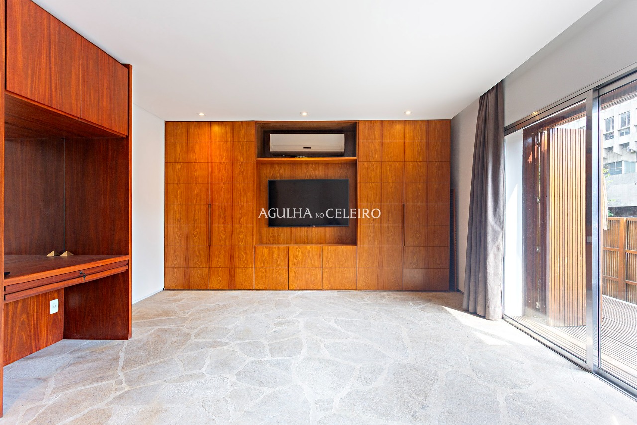 Casa encantadora pertinho do Iguatemi e Clube Pinheiros à venda no Jardim Paulistano. – 9533