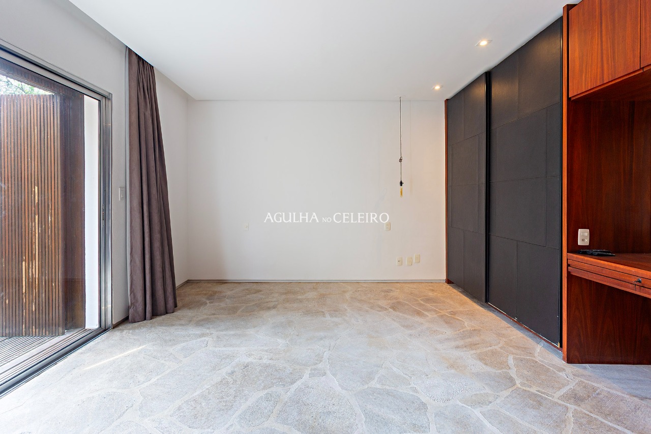 Casa encantadora pertinho do Iguatemi e Clube Pinheiros à venda no Jardim Paulistano. – 9533