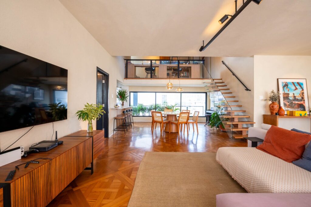 Cobertura com reforma sofisticada à venda em Pinheiros – CO0299