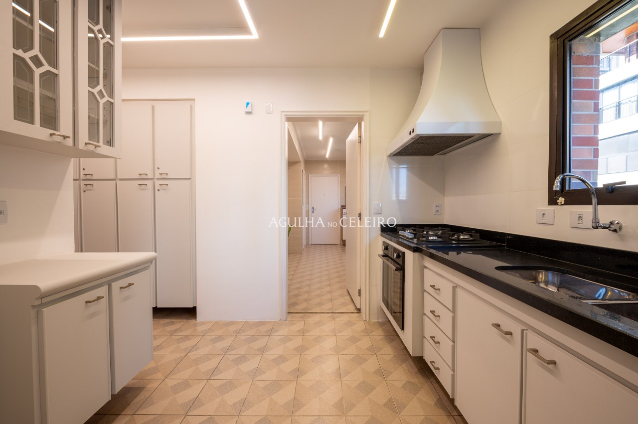 apartamento-recem-reformado-com-3-suites-e-vista-para-o-verde-19958-6