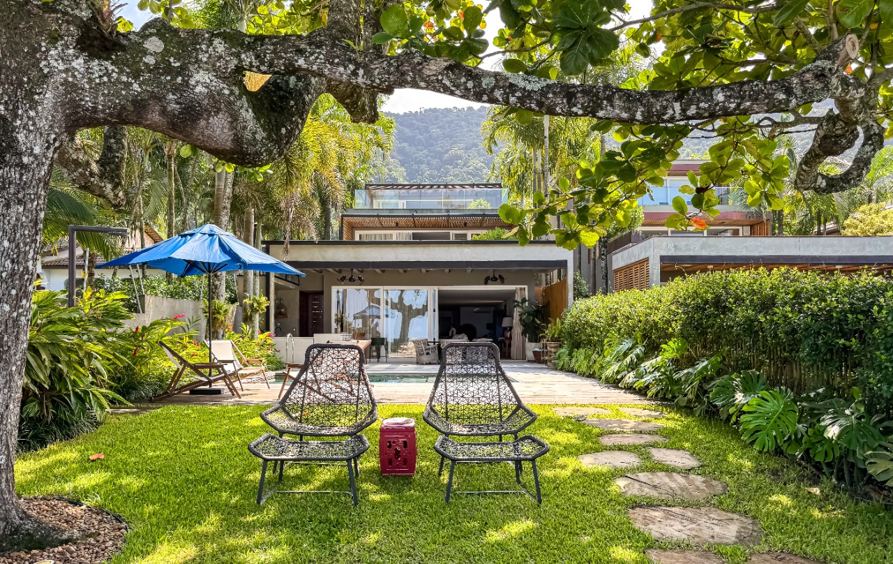 casa-maravilhosa-iluminada-com-piscina-e-area-gourmet-de-frente-para-o-mar-na-praia-de-juquehy-19949-2