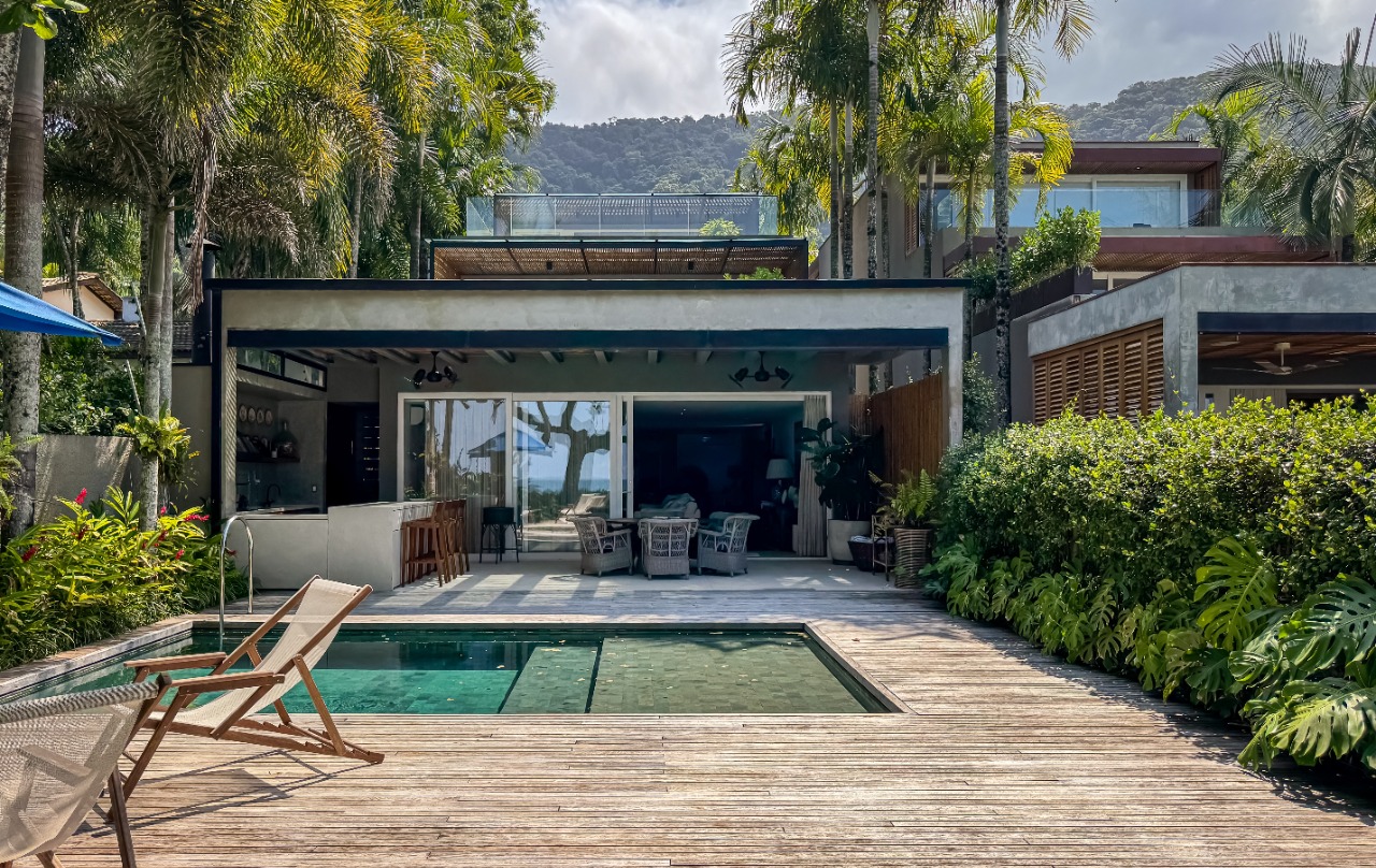 casa-maravilhosa-iluminada-com-piscina-e-area-gourmet-de-frente-para-o-mar-na-praia-de-juquehy-19949-5