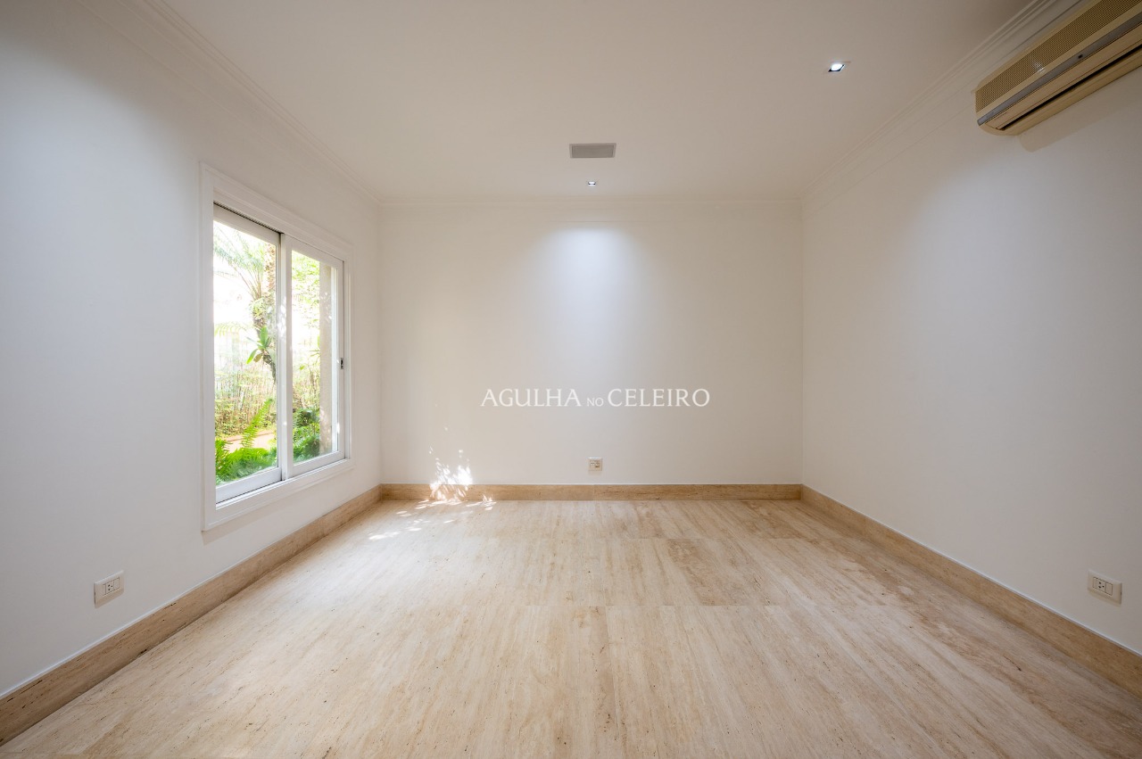 casa-reformada-em-condominio-desejado-a-venda-no-jardim-paulistano-19977-11