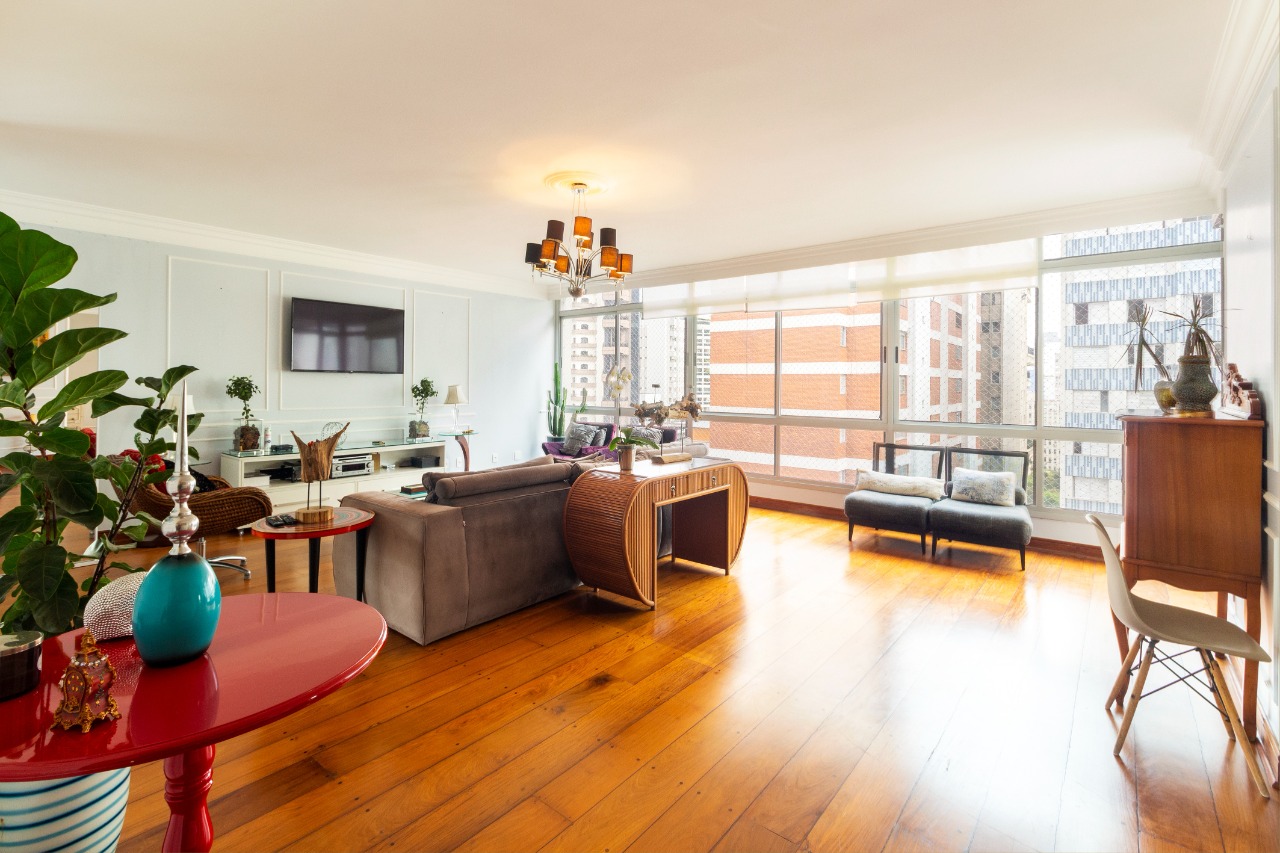 Apartamento com reforma completa à venda no Jardim América – 10053
