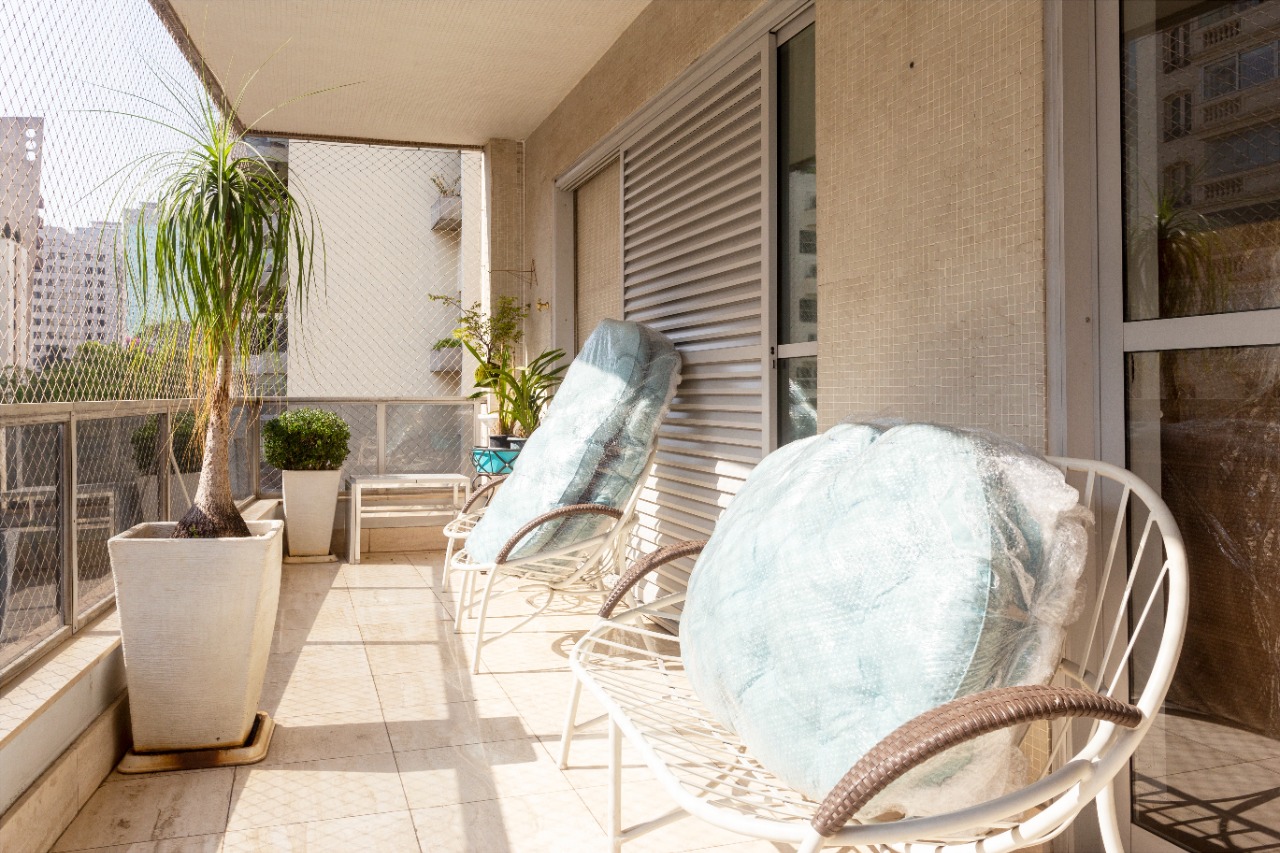 Apartamento com reforma completa à venda no Jardim América – 10053