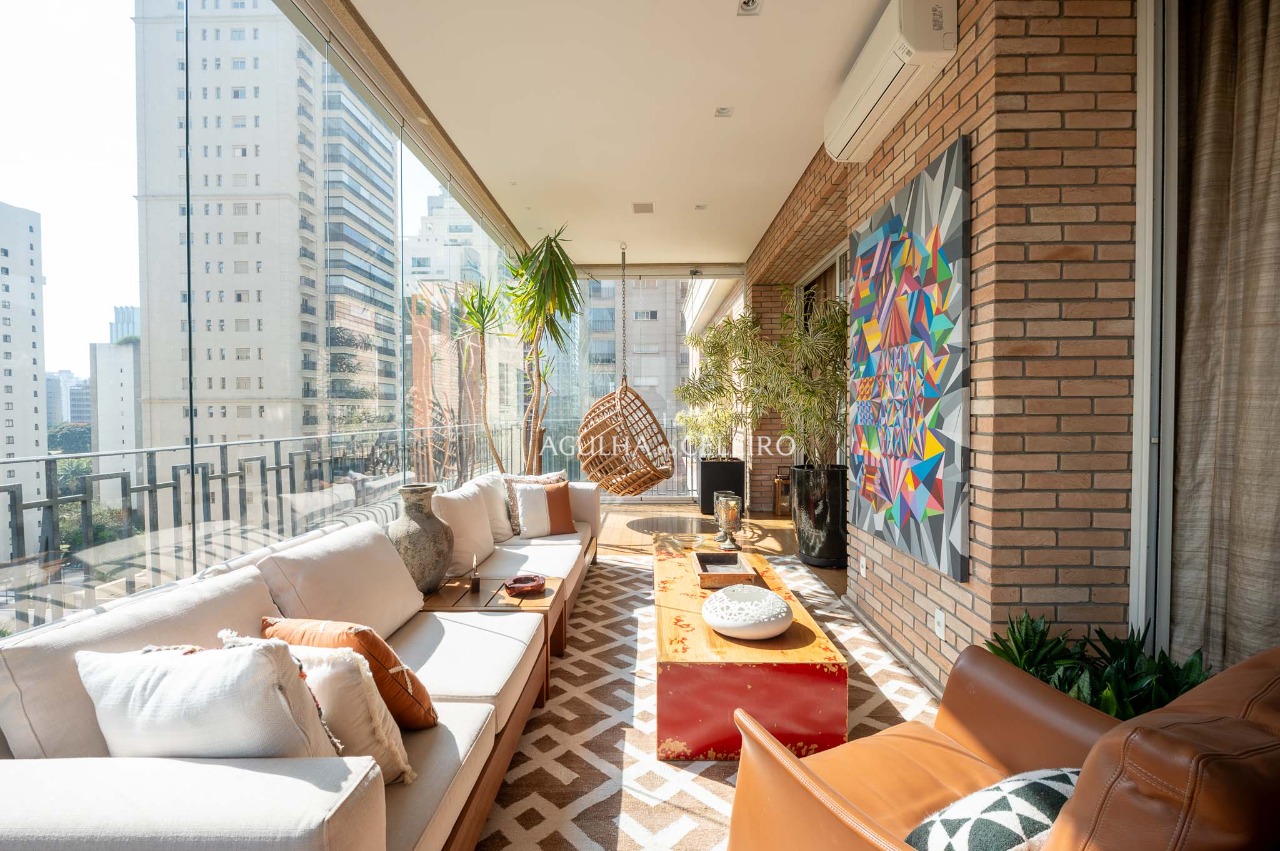 Apartamento impecável à venda, na rua mais cobiçada do Itaim Bibi – 19899
