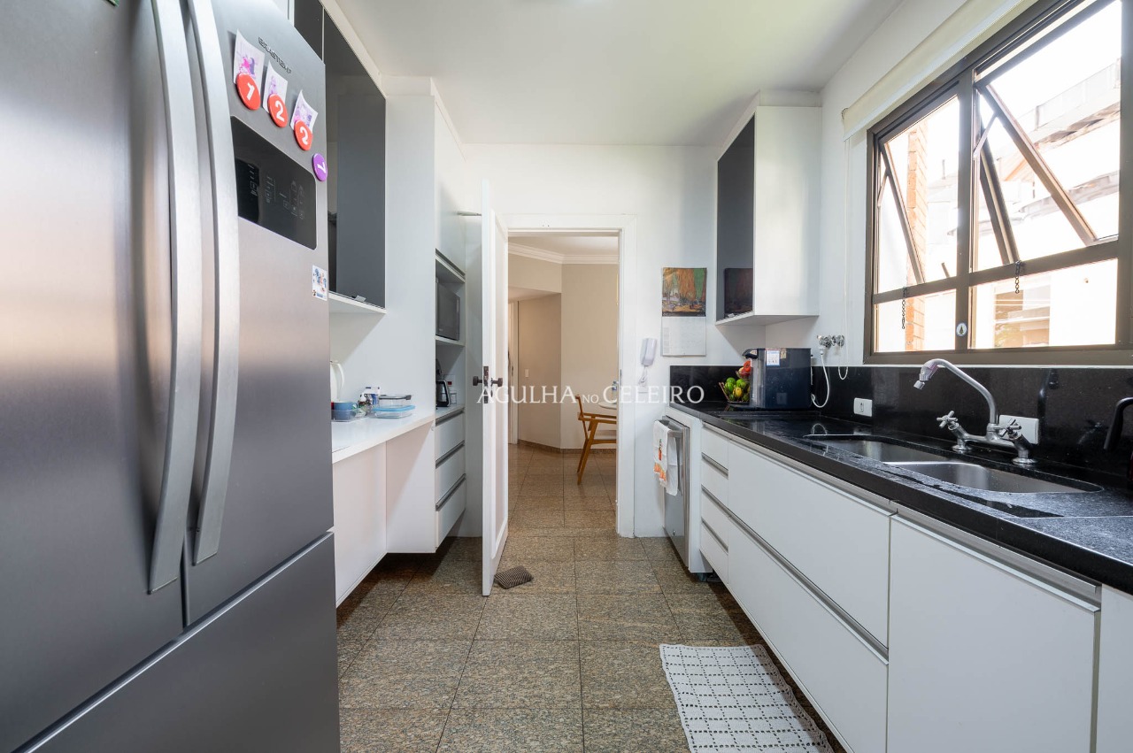 Apartamento com 4 dormitórios para locação na Vila Nova Conceição – 20022