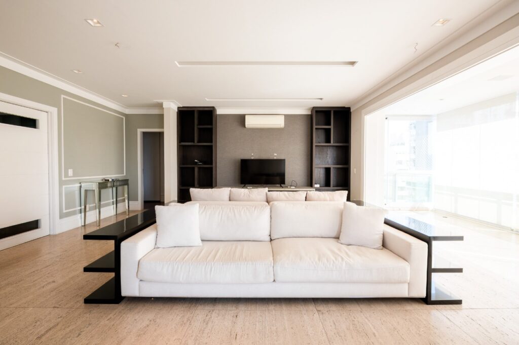 Apartamento espaçoso e iluminado para venda ou locação no Itaim Bibi – AP0075