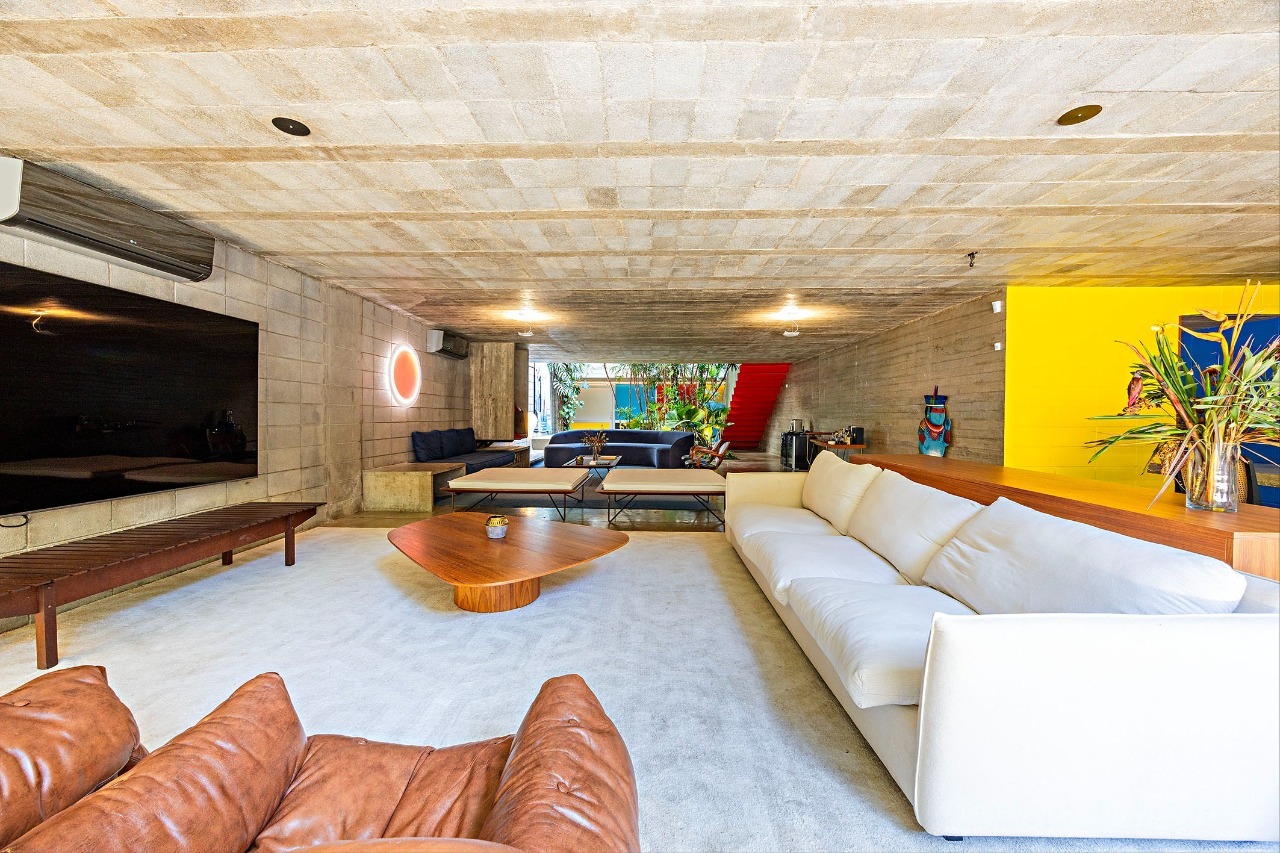 residencia-com-assinatura-de-ruy-e-rodrigo-ohtake-em-rua-tranquila-com-paisagismo-de-burle-marx-ca0130-6