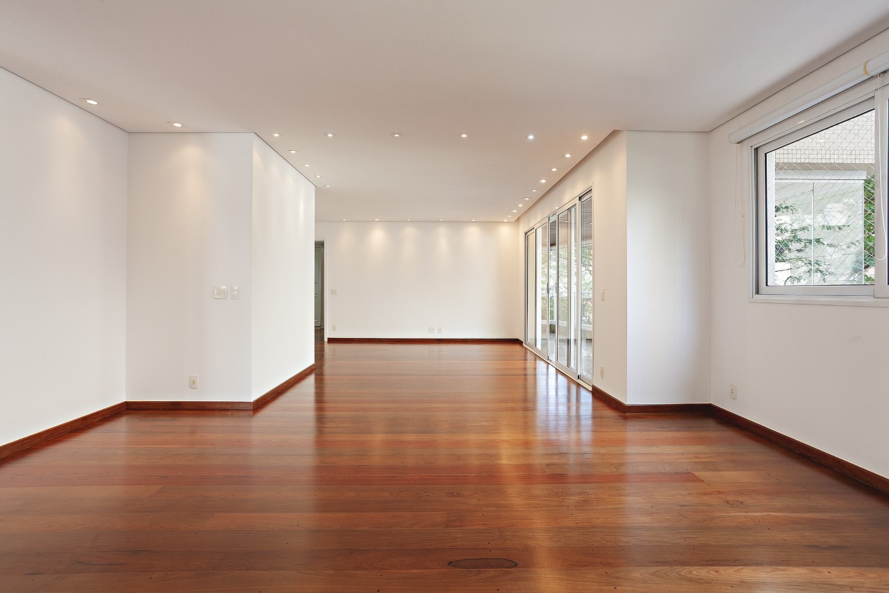 Apartamento com sacada para venda e locação no Itaim Bibi. – AP8678