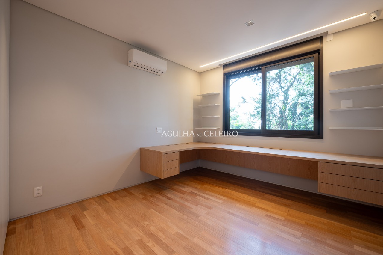 Residência sofisticada em condomínio exclusivo na Cidade Jardim. – 20088