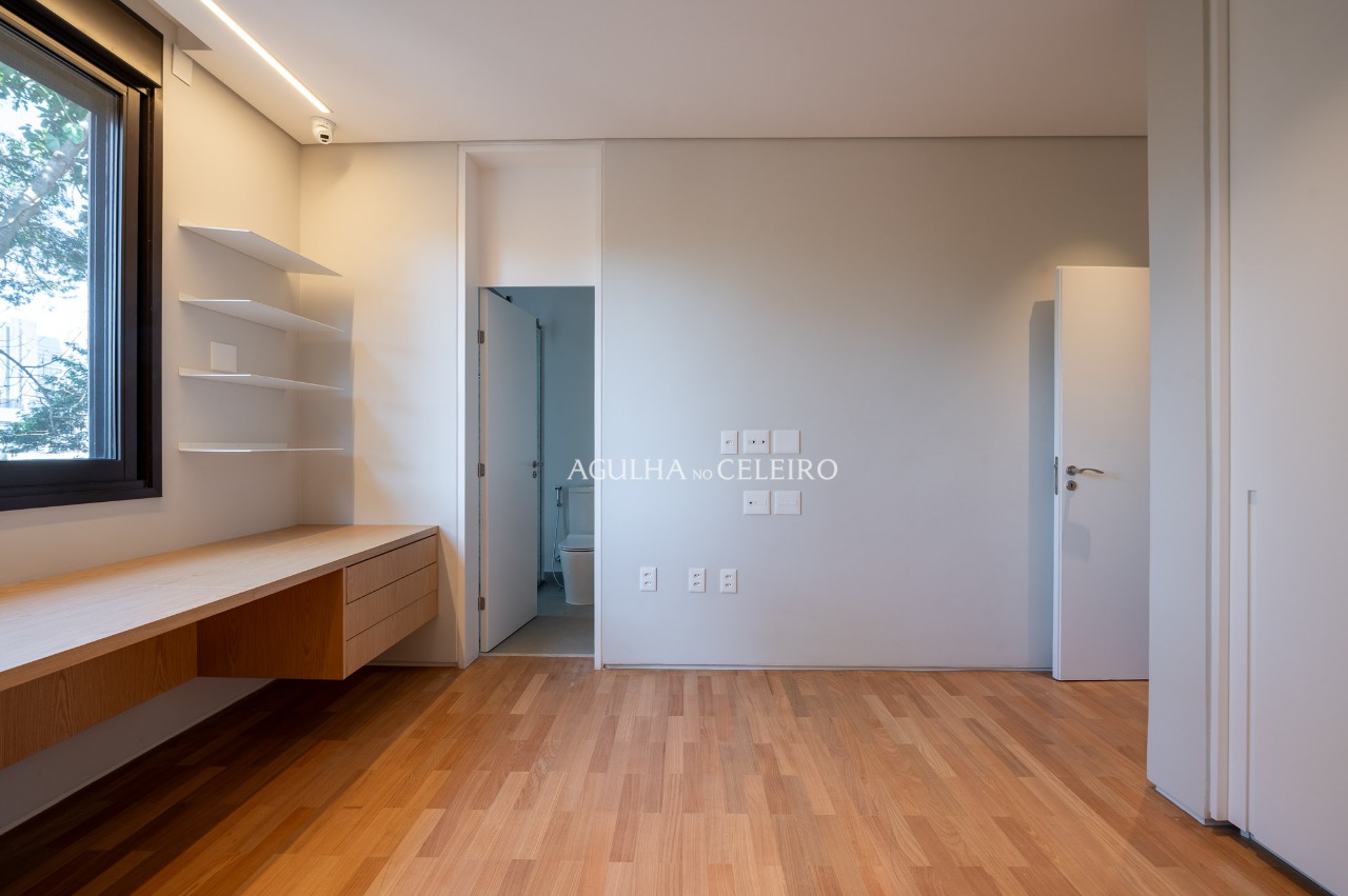 Residência sofisticada em condomínio exclusivo na Cidade Jardim. – 20088