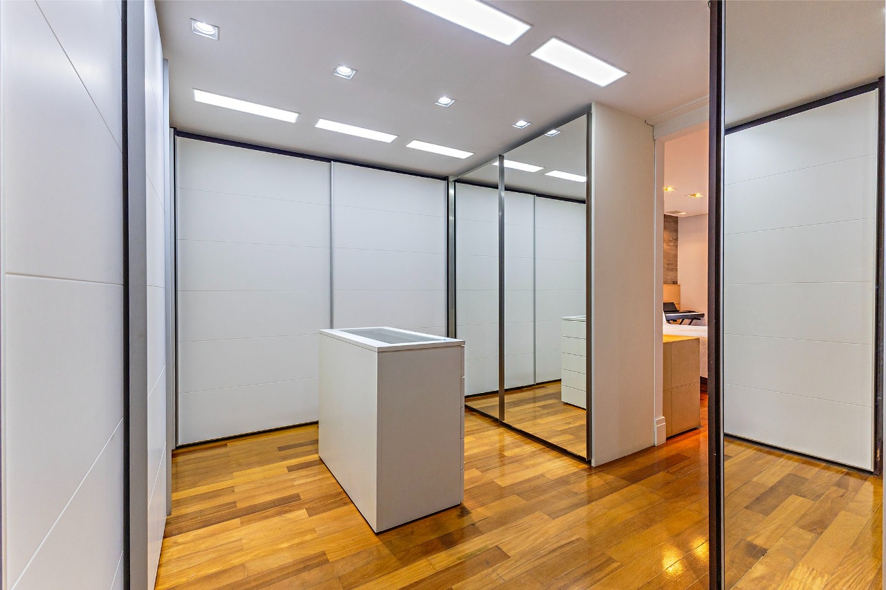 apartamento-reformado-com-tres-suites-e-acabamentos-de-alto-nivel-no-itaim-20412-13