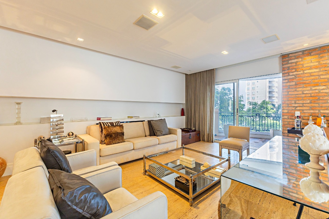 apartamento-reformado-com-tres-suites-e-acabamentos-de-alto-nivel-no-itaim-20412-2