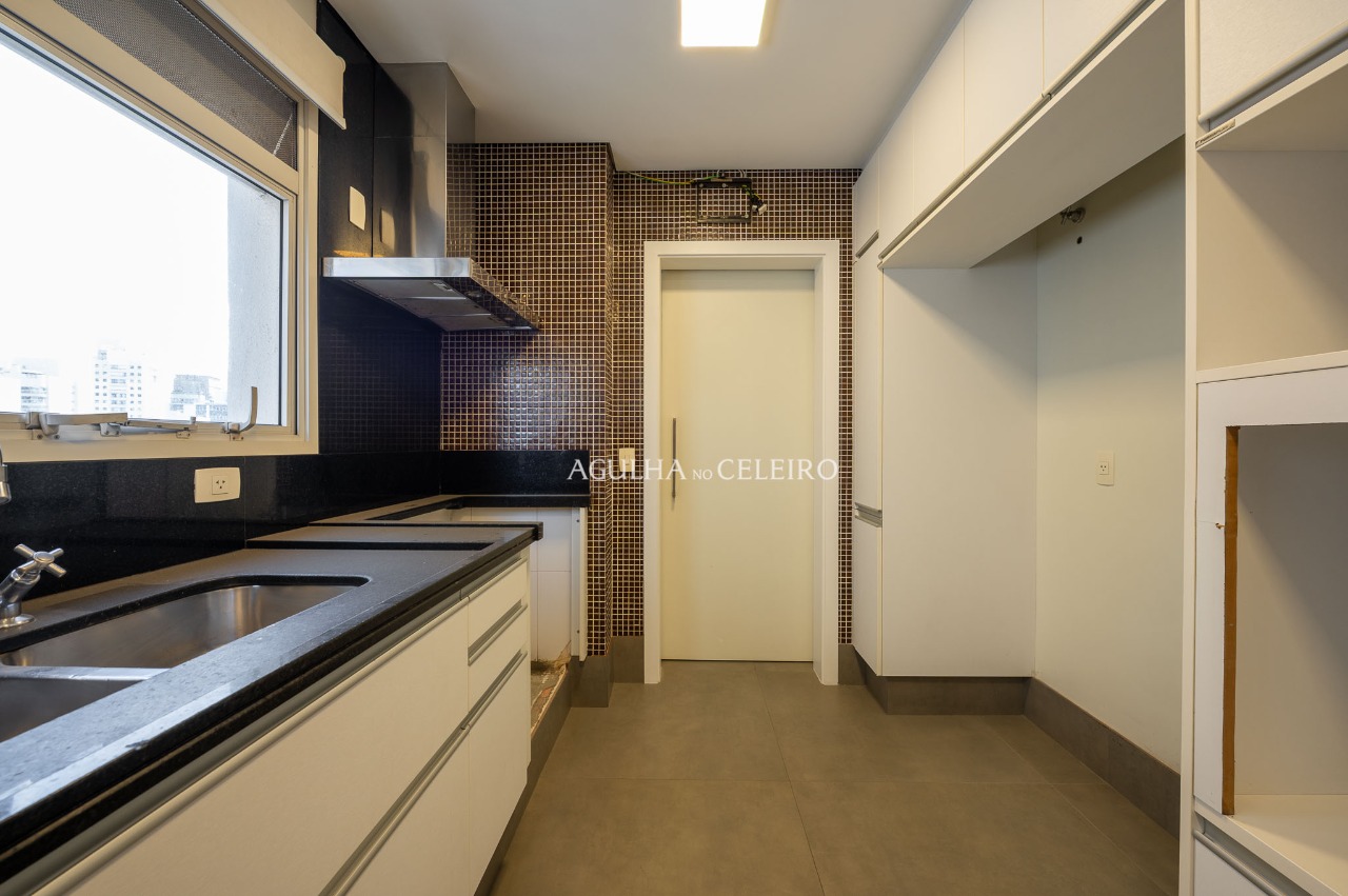 apartamento-sofisticado-amplo-e-com-muita-luz-natural-a-venda-na-vila-nova-conceicao-20268-11