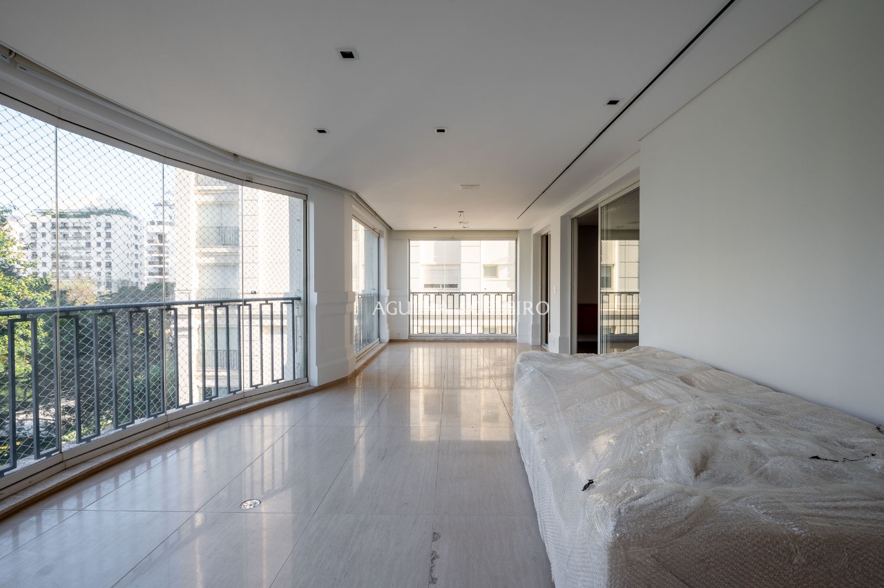 apartamento-sofisticado-amplo-e-com-muita-luz-natural-a-venda-na-vila-nova-conceicao-20268-4