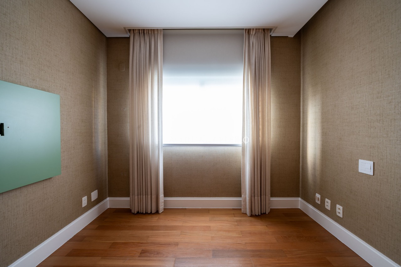 apartamento-sofisticado-amplo-e-com-muita-luz-natural-a-venda-na-vila-nova-conceicao-20268-7