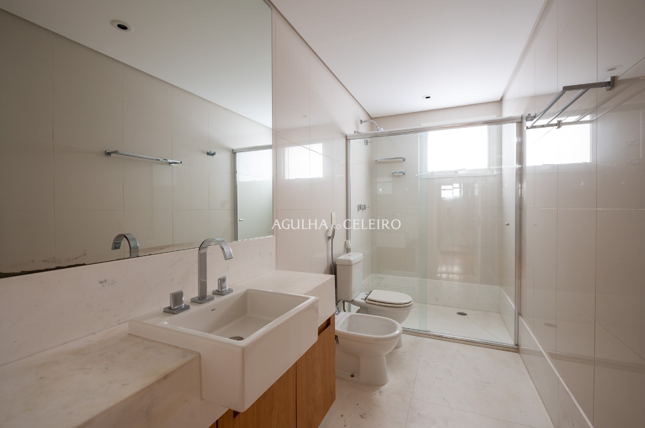apartamento-sofisticado-amplo-e-com-muita-luz-natural-a-venda-na-vila-nova-conceicao-20268-8