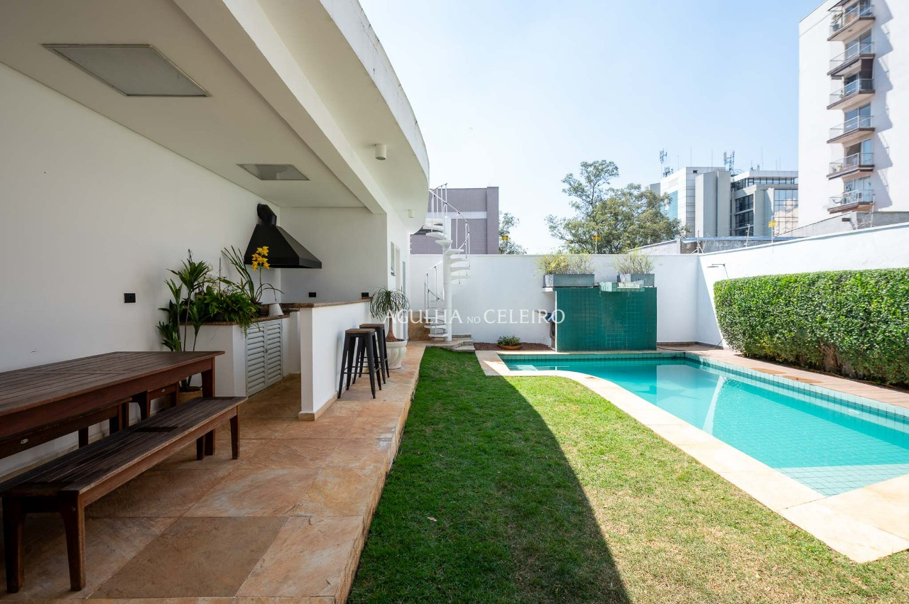 casa-moderna-pe-direito-alto-e-ambientes-espacosos-a-venda-no-campo-belo-20334-8