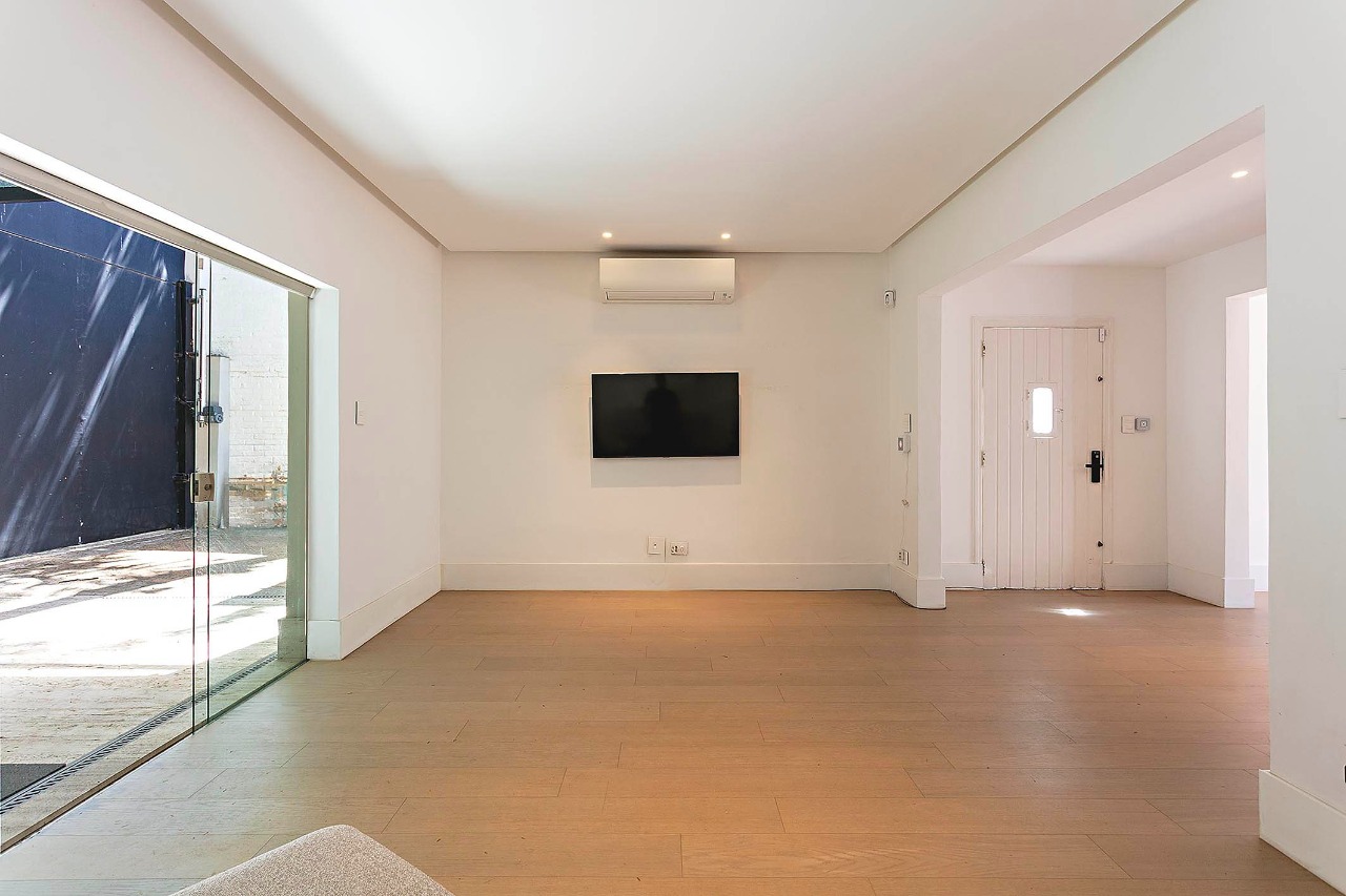 Casa à venda e locação no Jardim Paulistano – 12963