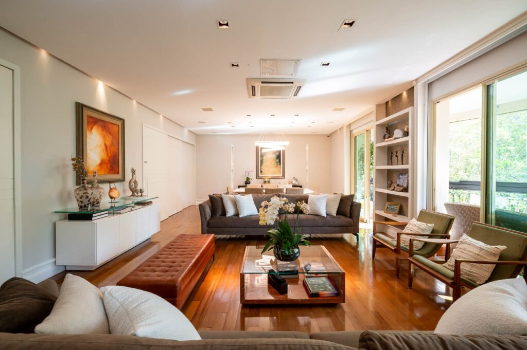 Apartamento de 311 m² com 3 suítes e 1 escritório à venda no Campo Belo. – 20204