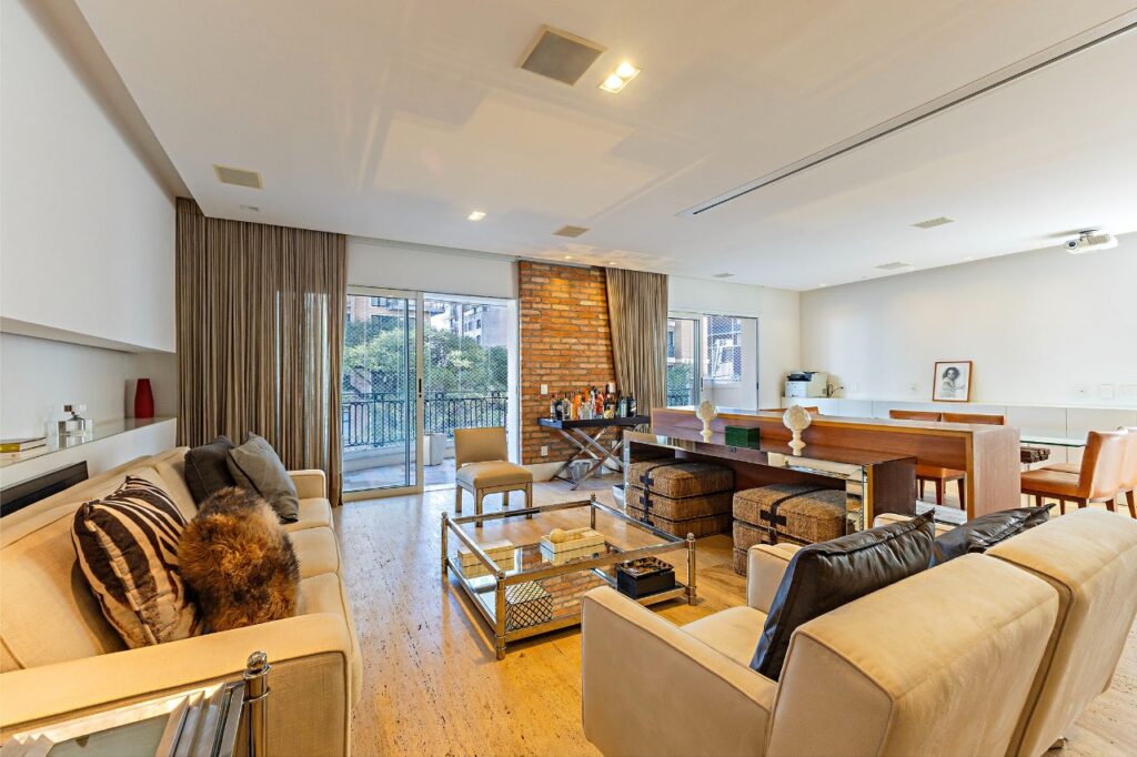 Apartamento reformado com três suítes e acabamentos de alto nível no Itaim – 20412