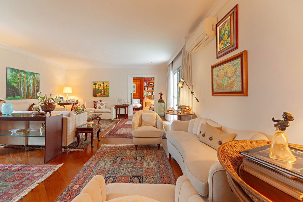 Casa com jardim, biblioteca e espaços versáteis próxima ao Parque Ibirapuera – 20423