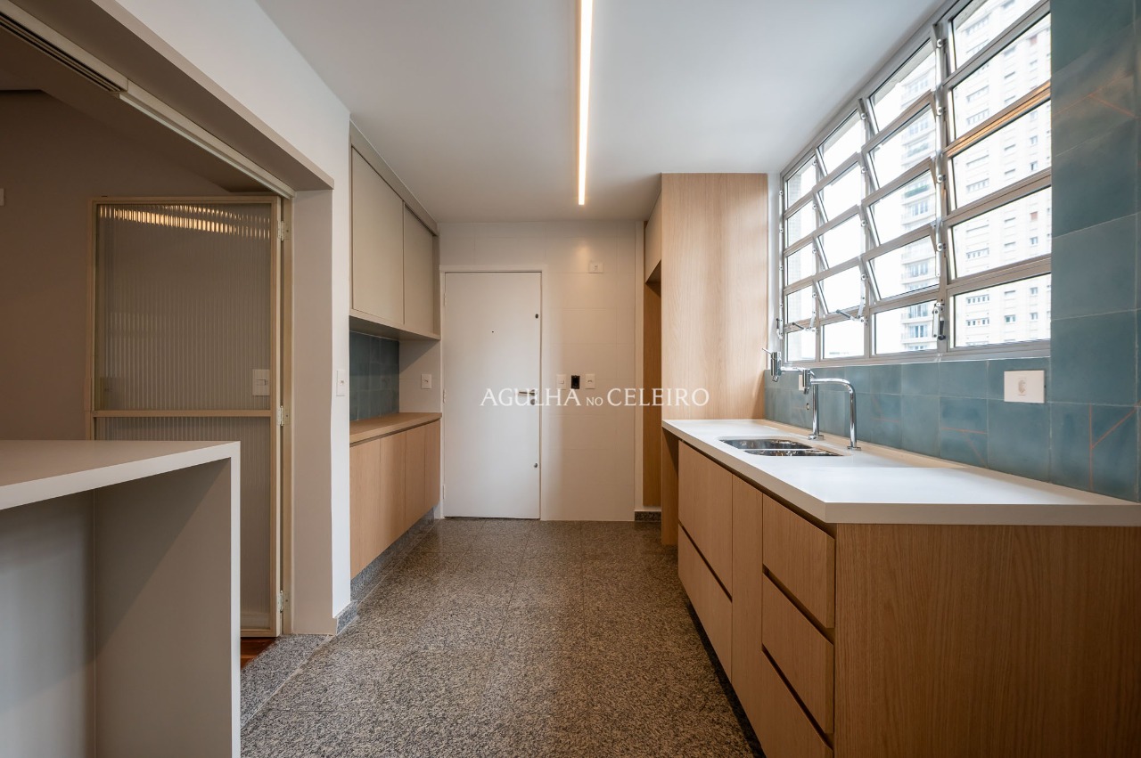 Apartamento recém reformado na frente do Parque do Povo. – 9068