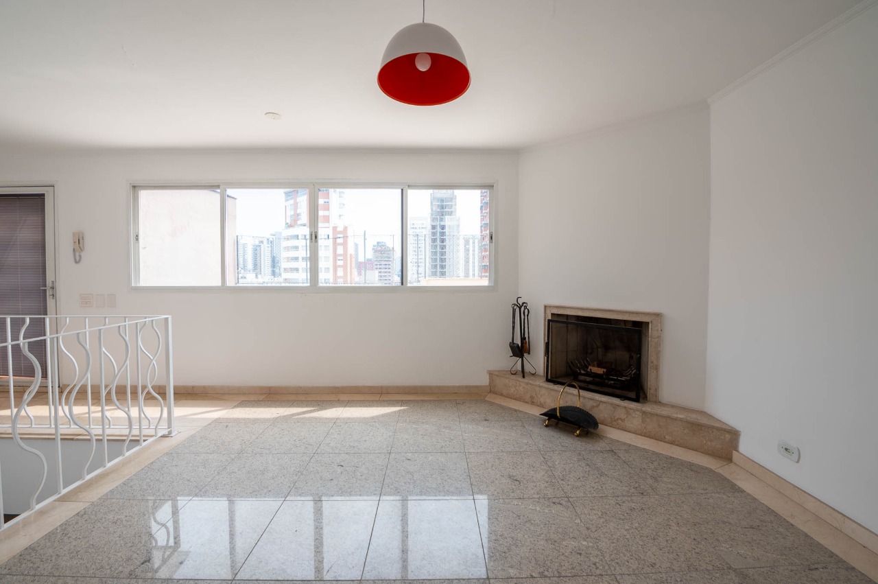 Uma cobertura duplex com vista maravilhosa à venda em Pinheiros. – 10082