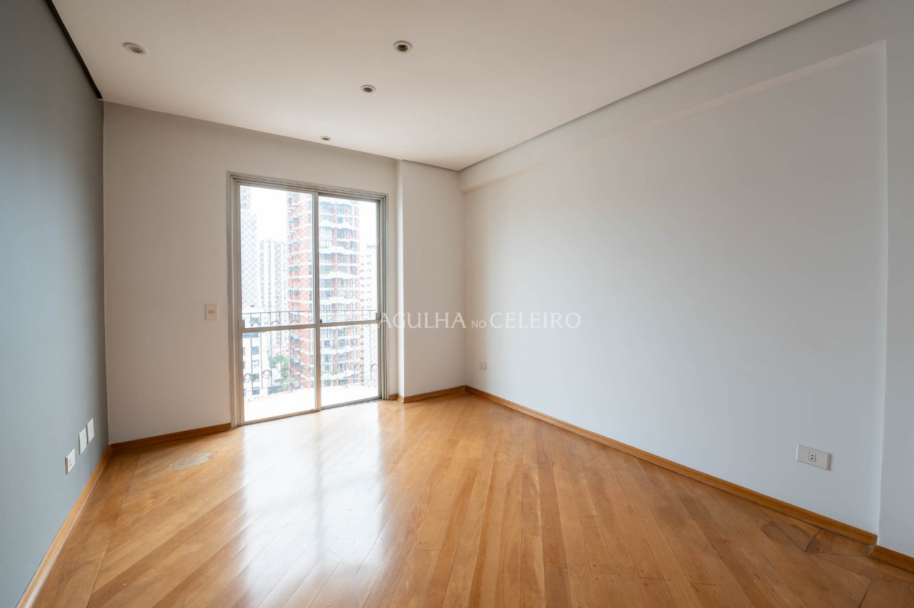 Uma cobertura duplex com vista maravilhosa à venda em Pinheiros. – 10082