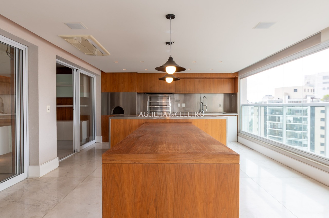 Apartamento Sofisticado à Venda em Moema – 14866