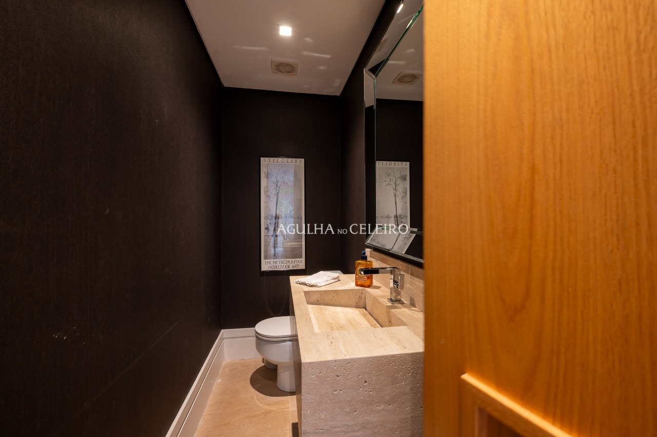 Apartamento elegante e espaçoso à venda no Jardim Europa – 20518