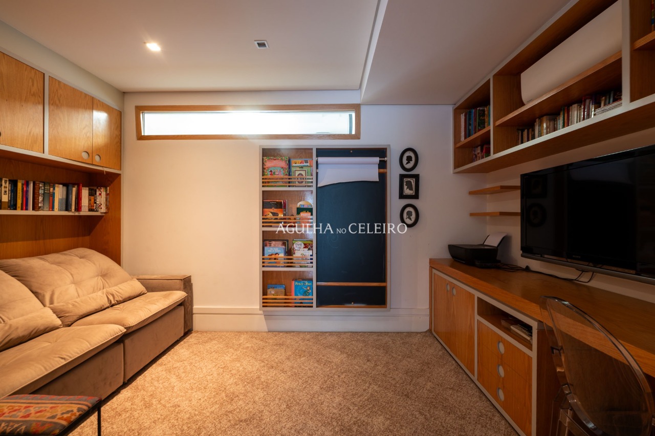 Apartamento elegante e espaçoso à venda no Jardim Europa – 20518