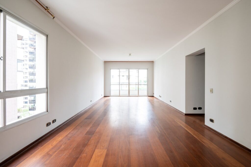 Apartamento com excelente planta e localização privilegiada à venda em Moema – 20523