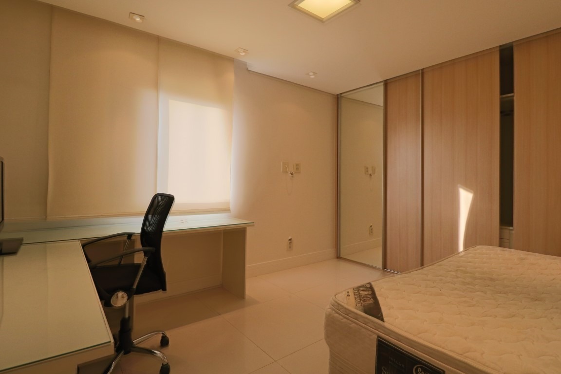 Apartamento mobiliado para locação, com vista privilegiada. – 20555