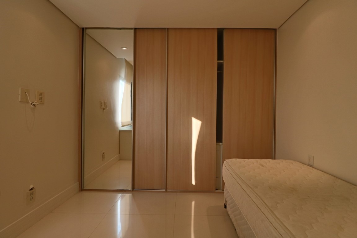 Apartamento mobiliado para locação, com vista privilegiada. – 20555