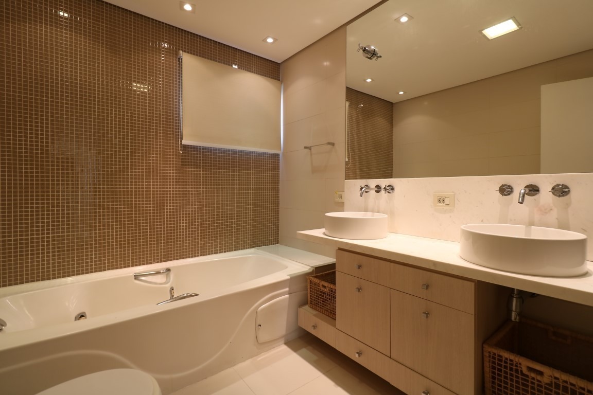 Apartamento mobiliado para locação, com vista privilegiada. – 20555