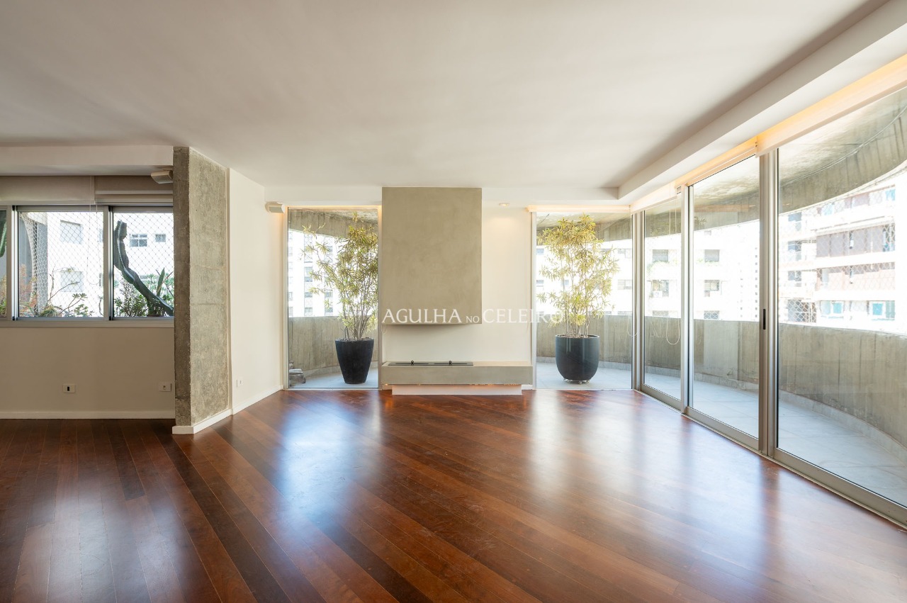 Apartamento localizado em condomínio projetado por Ruy Othake para locação. – 20556