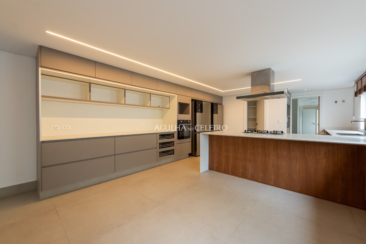 Apartamento reformado e com planta bem distribuída no Jardim Paulista – 20596