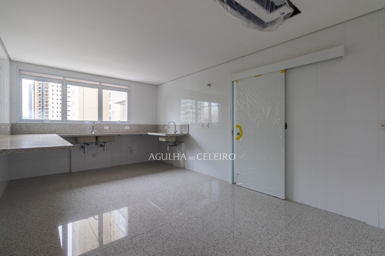 Apartamento amplo com vista para o Ibirapuera à venda no Paraiso – 20620