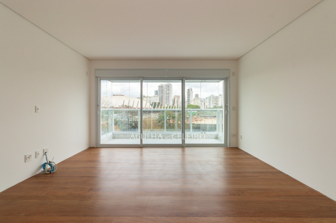 Apartamento amplo com vista para o Ibirapuera à venda no Paraiso – 20620