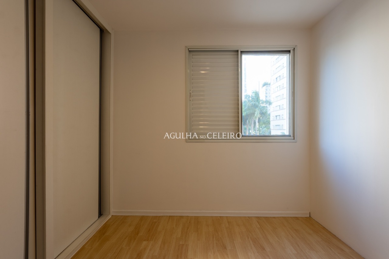 Amplo apartamento com varanda gourmet no coração do Itaim. – 20727