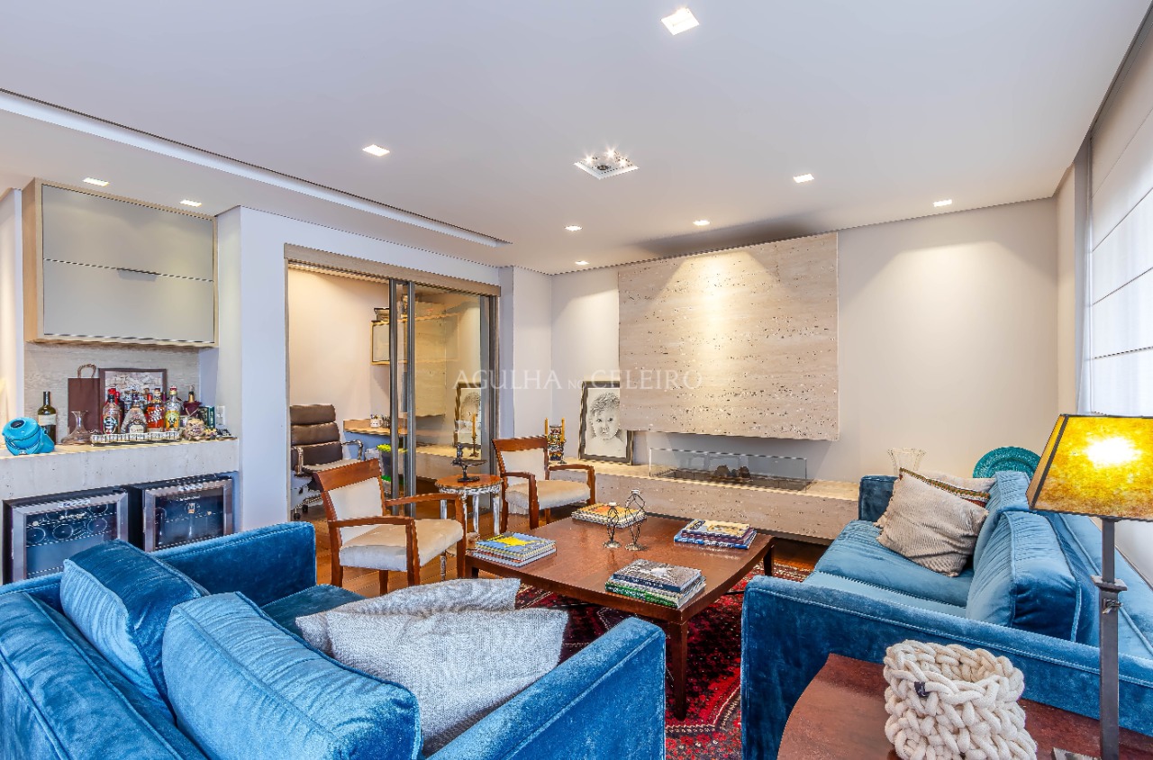 Apartamento reformado à venda no Itaim Bibi. – 20760