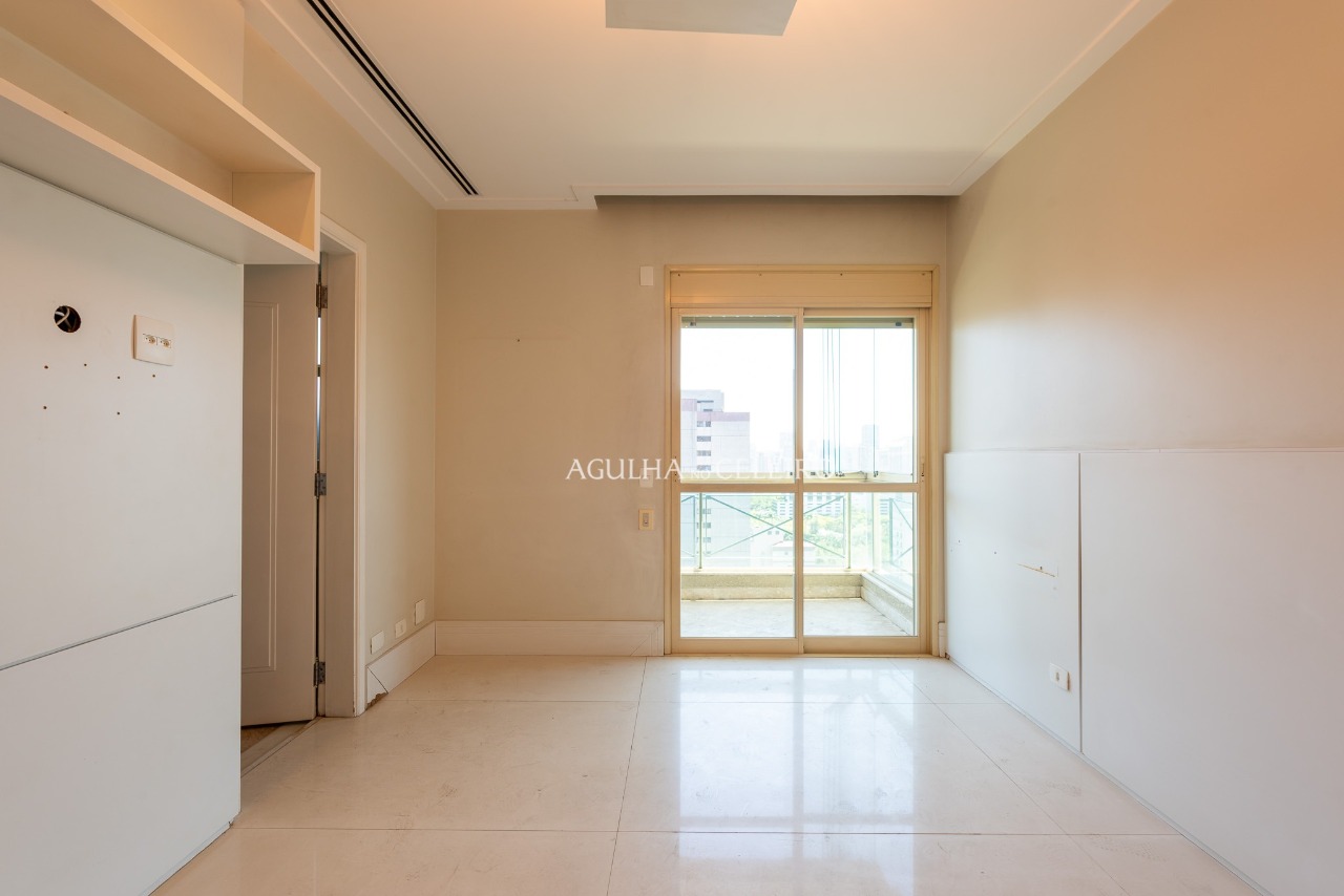 Apartamento espetacular no Jardim Paulistano com quadra de tênis. – 20761